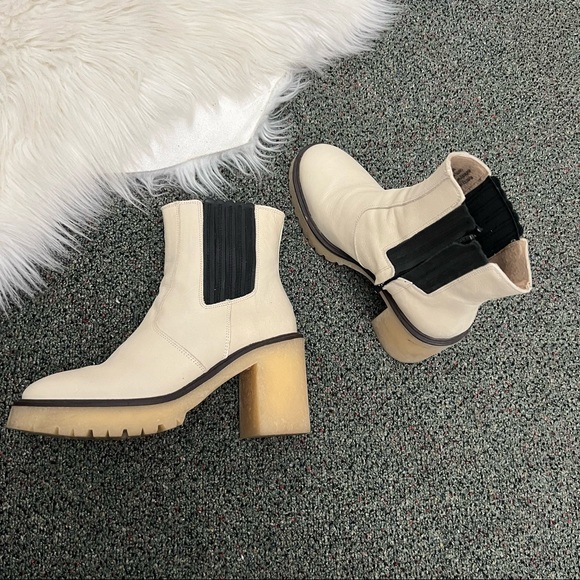 FREE PEOPLE Bone White Cream & Black Leather James Chelsea Chunky Heeled Boot 9 - Picture 8 of 16